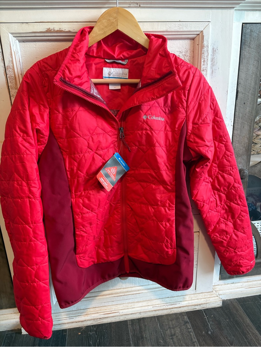 Columbia Red Quilted Jacket with Maroon Panels Omni-heat Small NWT